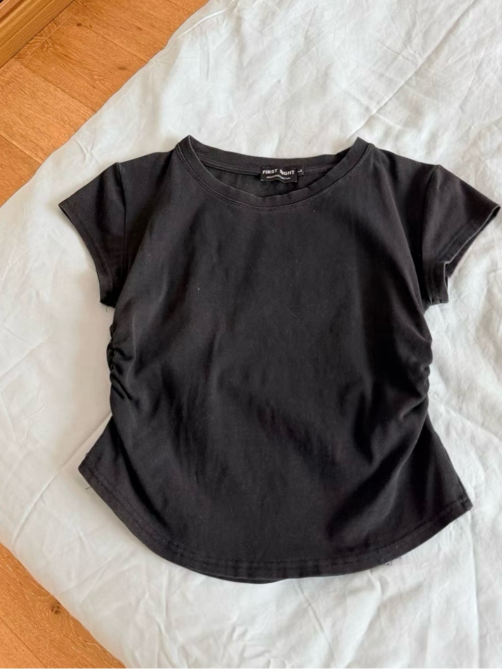 Black Short-Sleeve Ruched Side Tee